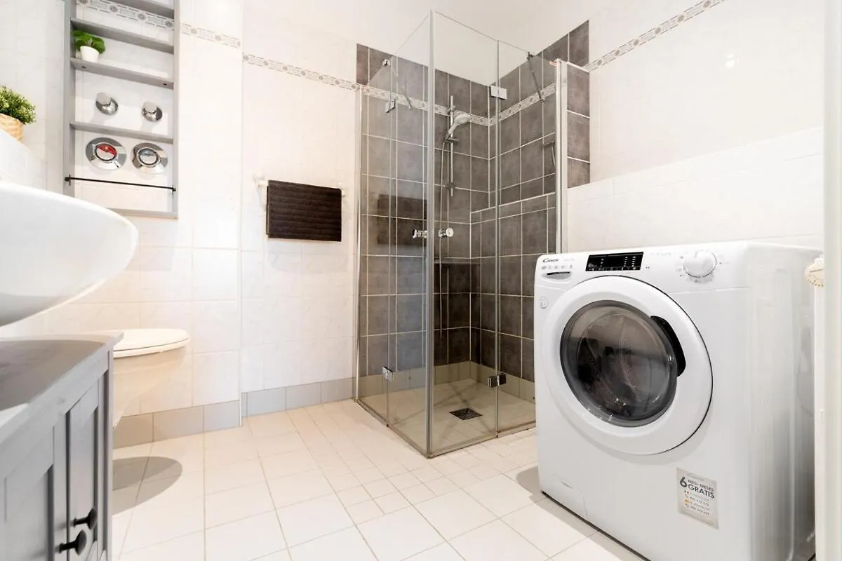 Gemuetliche Barrierefreie Dachgeschosswohnung 德累斯顿