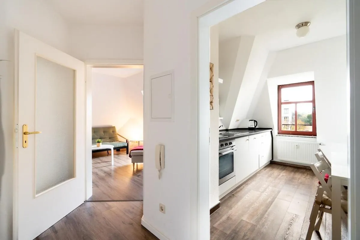 公寓 Gemuetliche Barrierefreie Dachgeschosswohnung 德累斯顿 德国