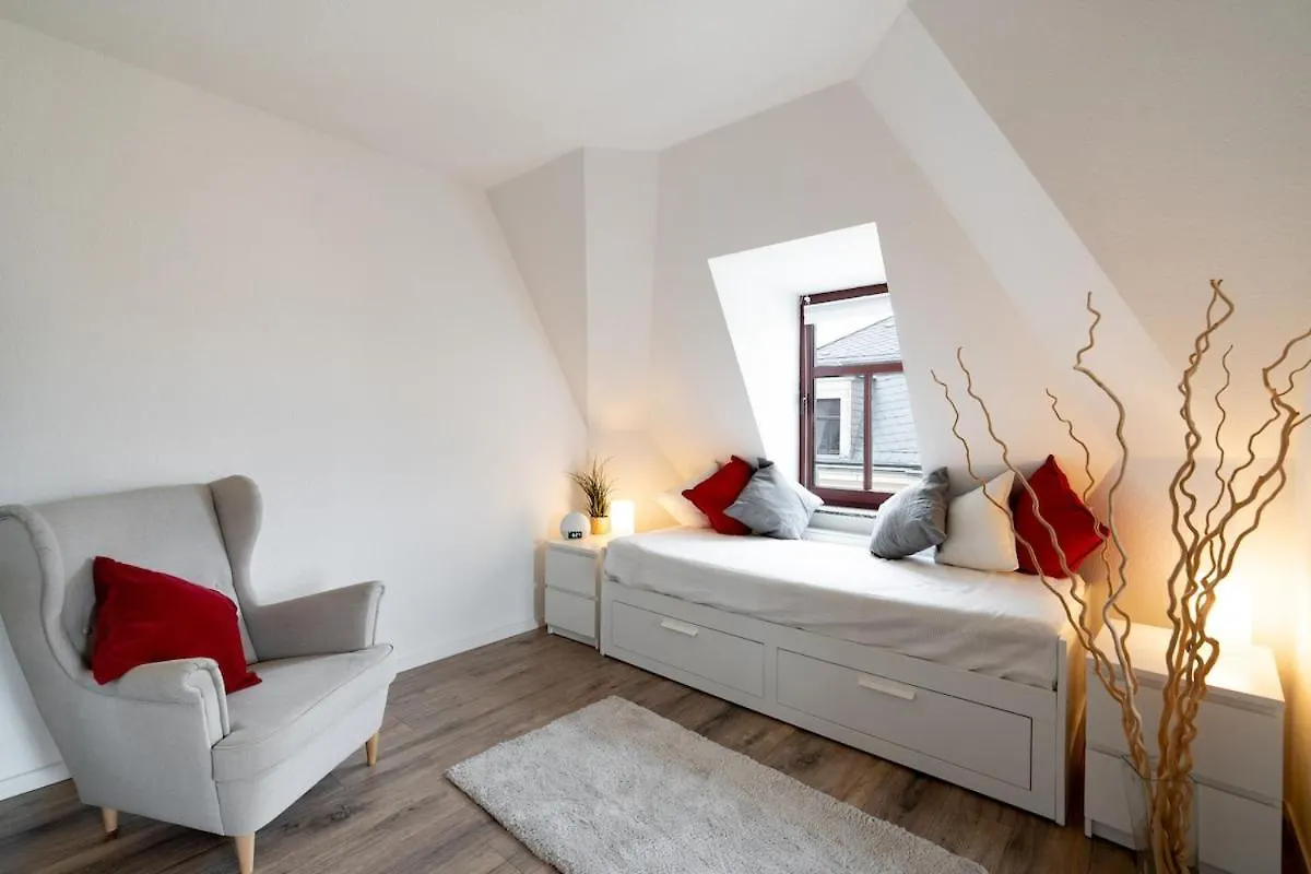Gemuetliche Barrierefreie Dachgeschosswohnung Drezno