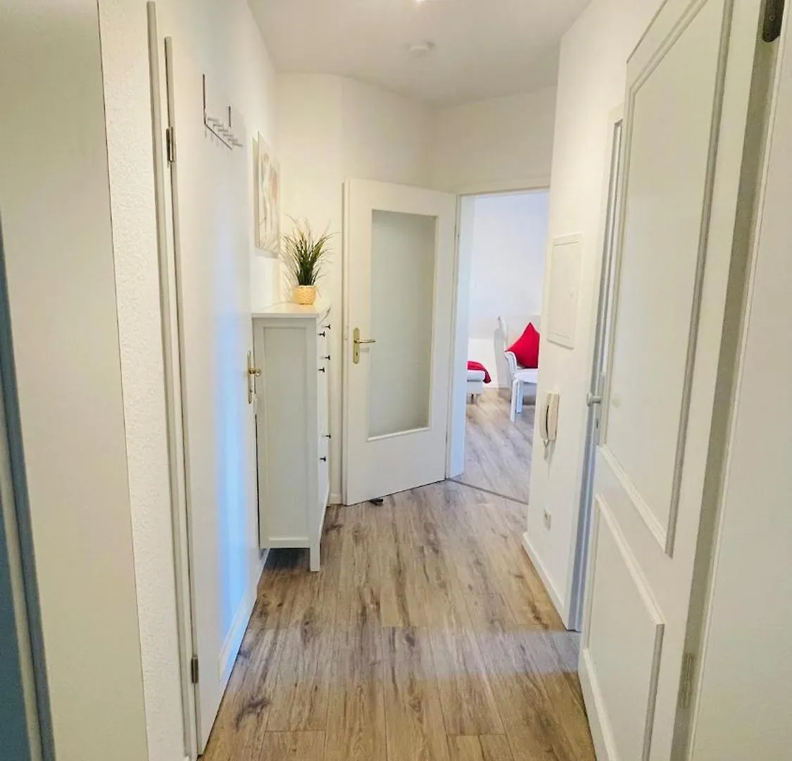 Gemuetliche Barrierefreie Dachgeschosswohnung Drezno 0*,